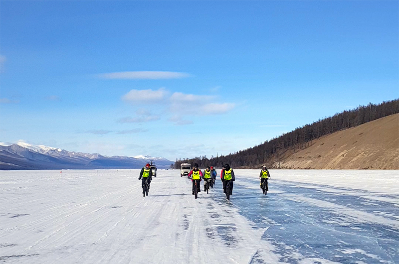 Cycling tour on frozen Khuvsgul lake